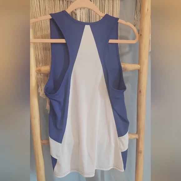 ASICS - Picture 4 of 4